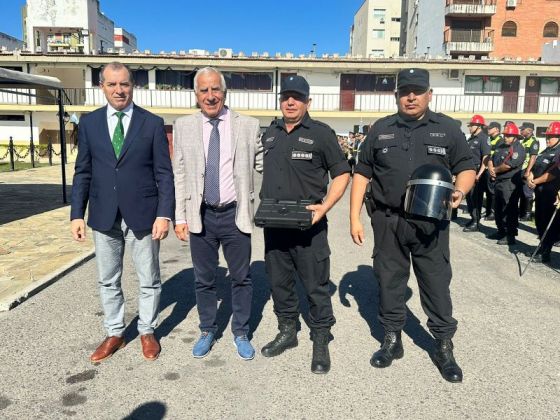 La Provincia entregó equipamiento y elementos de protección a la Policía de Salta