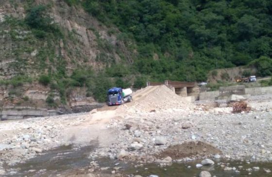 Está habilitado el paso de vehículos por el puente Bailey de Los Toldos