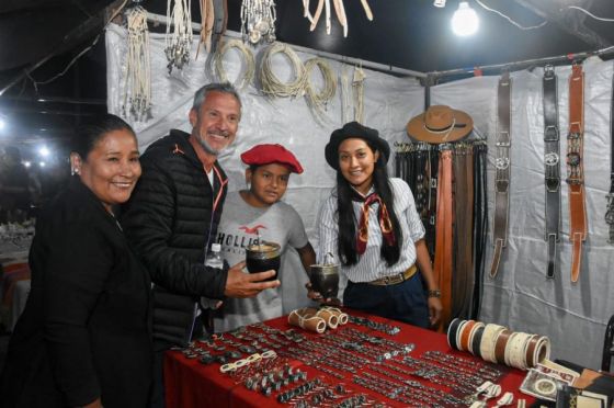 Comenzó en San Carlos la 43° Feria Artesanal de los Valles Calchaquíes