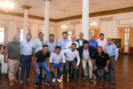 El Gobierno trabaja para fortalecer clubes de fútbol de la provincia