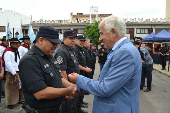 Reconocieron a miembros de la Policía de Salta con más de 20 años de servicio