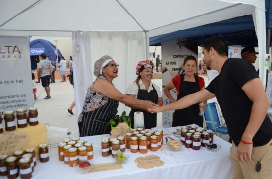 Emprendedores de La Casona se sumaron a la iniciativa de la Feria en Parque Sur