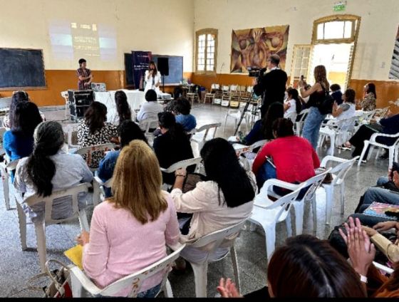 Derechos Humanos capacitó a más de 700 docentes en derechos sobre las infancias