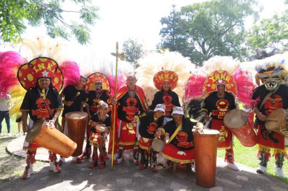 Corredor Cultural de los Barrios: Taller de Canto y Danza de Comparsa Salteña en el Mercado Artesanal