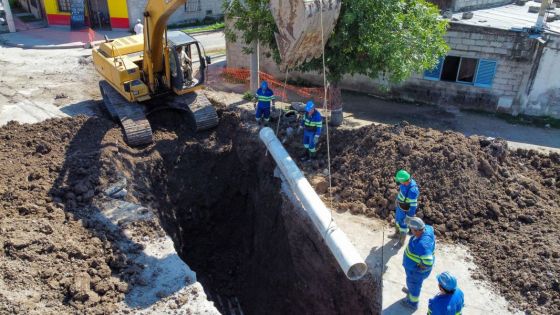 Aguas del Norte reemplazó más de treinta metros de máxima colectora en barrio San Ignacio