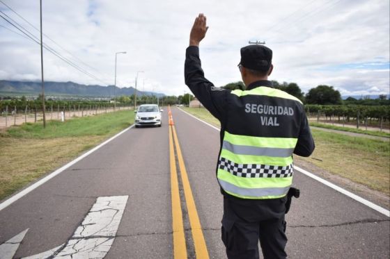 Continúan los controles viales por la Serenata a Cafayate