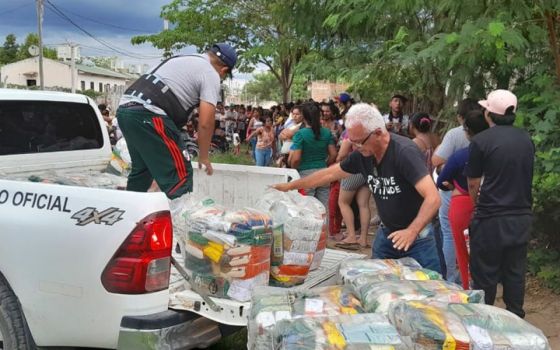 En Pichanal, familias originarias reciben asistencia alimentaria