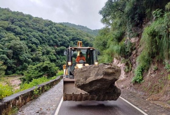 Tareas de despeje de calzadas en las rutas provinciales 33 y 47