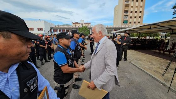 Policías recibieron reconocimientos por actos meritorios