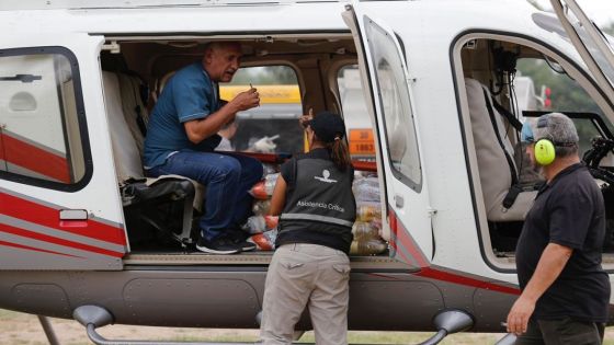 Continúa la asistencia aérea a parajes aislados por la crecida del río Bermejo