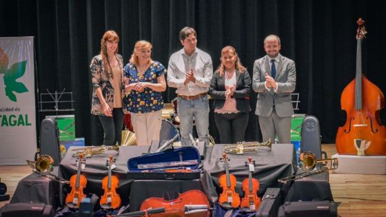 Orquesta infanto juvenil: entrega de instrumentos para Tartagal