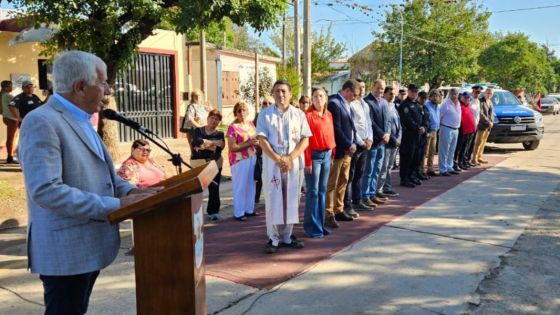 Entrega de móvil 0 km para la Unidad Regional de Rosario de la Frontera