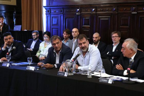 El ministro Mangione participa en una reunión de CoFeSa en Buenos Aires