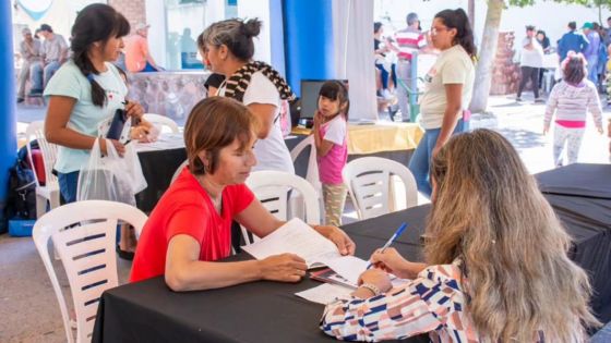 El Centro de Atención Ciudadana Móvil ofreció servicios y asistencia a vecinos de El Jardín