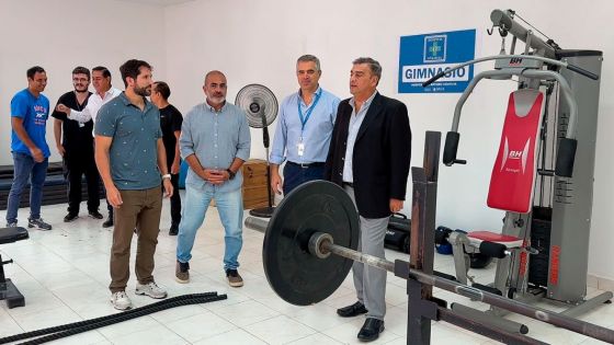 El Ministerio de Salud y el Municipio Capital habilitaron un gimnasio en el natatorio “Juan Domingo Perón”