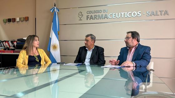 Convenio de colaboración entre el Ministro de Salud Pública y el Colegio de Farmacéuticos de Salta