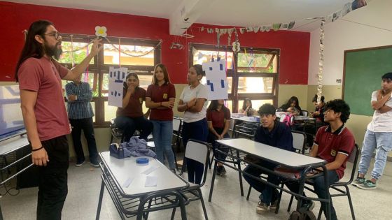 Programa Medios Escolares: un apoyo a los estudiantes para que culminen sus trayectorias educativas