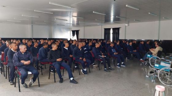 Capacitaron en accesibilidad y discapacidad a más de 100 cadetes de la Policía