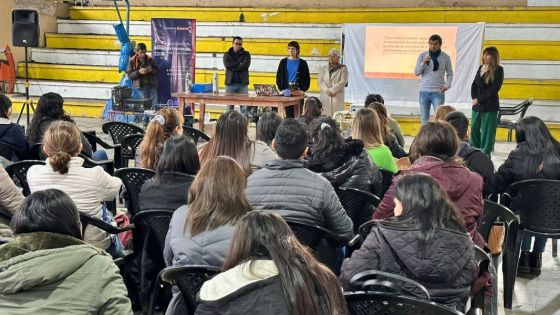 En Colonia Santa Rosa, la comunidad educativa se capacitó en prevención, detección y abordaje del abuso sexual infantil