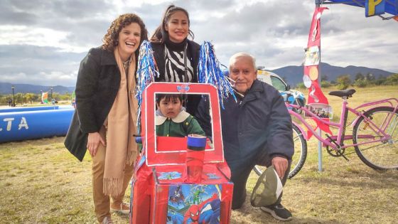 Cientos de familias, docentes y alumnos participan en un encuentro socioeducativo