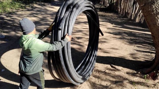 La Delegación de Asuntos Indígenas colabora en la instalación de redes de agua en hogares de comunidades en Tartagal