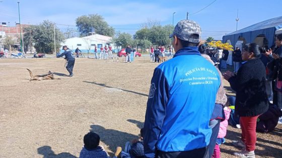 Vecinos del barrio San Benito participaron del programa Acercar de la Policía de Salta