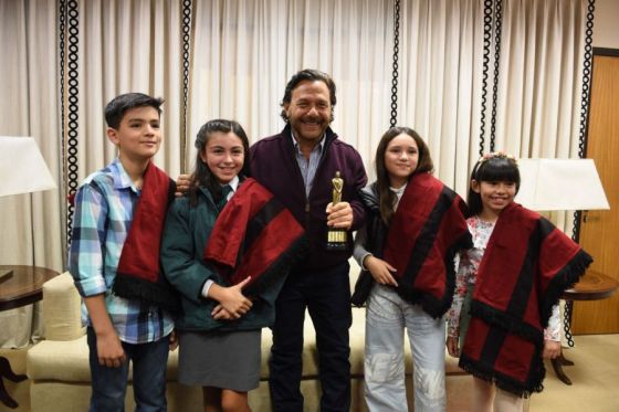 El gobernador Sáenz felicitó a los chicos de “Inigualables