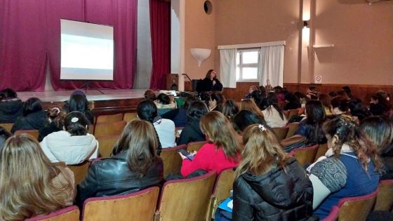 Lectura y escritura: más de 2 mil docentes de primaria se capacitan para fortalecer estos aprendizajes