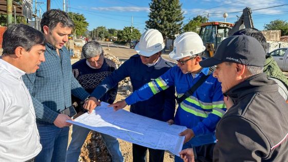 En General Mosconi continúan las obras de cambio de cañerías y optimización del servicio de agua