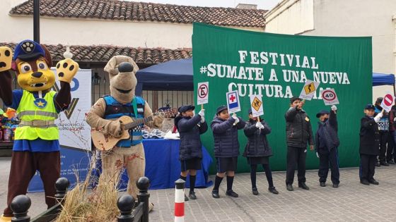 Activa participación ciudadana en la concientización de seguridad vial en Plazoleta IV Siglos