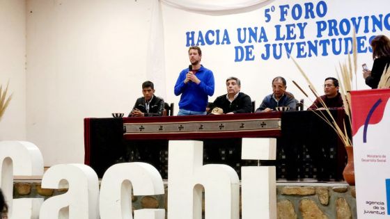 Exitoso quinto foro de juventudes en Cachi con más de 100 asistentes