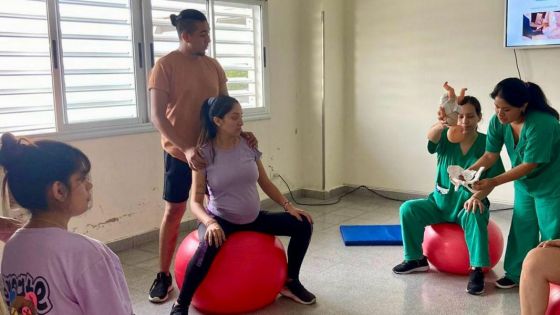 En el hospital Materno Infantil se dicta un taller para adolescentes embarazadas