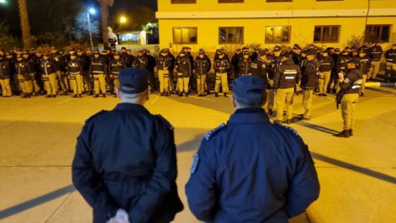 Más de 200 policías realizaron allanamientos por distintos delitos