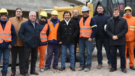 Depuradora Sur y viviendas en Pereyra Rozas: el Gobernador y funcionarios nacionales recorrieron las obras