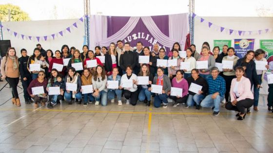 La UPATecO entregó certificados de cursos de formación en oficios en La Viña y Coronel Moldes