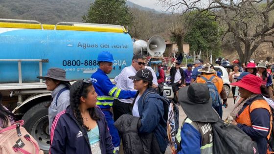 Aguas del Norte asiste a los peregrinos de toda la provincia con puestos de hidratación