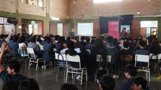 Más de 400 estudiantes fueron concientizados sobre los riesgos del ciberespacio