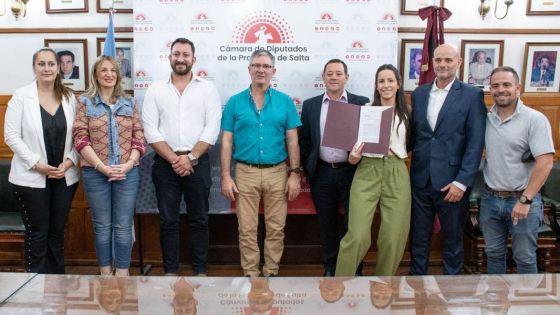 La Cámara de Diputados de Salta distinguió al programa “Iniciativa Joven” por su labor en la formación de jóvenes ciudadanos