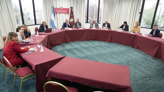 Prevención del dengue, reactivación de obras, presupuesto provincial: temas analizados en reunión de ministros