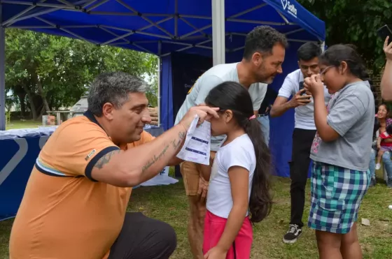 Más de 100 niños recibieron anteojos en la capital salteña