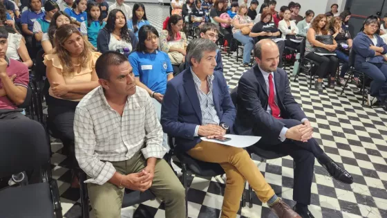 Programa Parlamento Juvenil: encuentro provincial de estudiantes parlamentarios