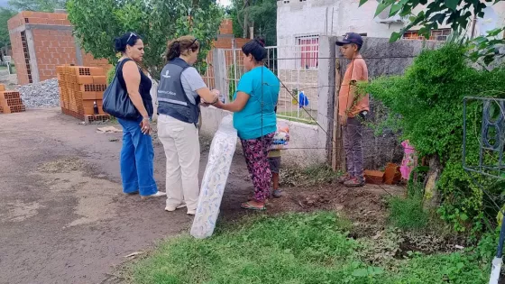 El Gobierno provincial asistió a familias en El Tala, Rosario de la Frontera y Río Piedras tras el fuerte temporal