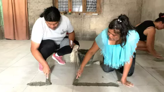 Las estudiantes de “Constructoras” reformaron el merendero “Una sonrisa para los niños”