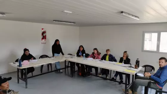 El Gobierno, comunidad y empresas se reunieron en la Mesa de Trabajo Social en Olacapato