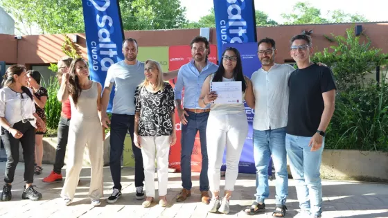 UPATecO y la Municipalidad de Salta entregaron certificados de cursos de formación en tecnologías y oficios