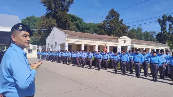 Más de 800 penitenciarios ascendieron al grado inmediato superior