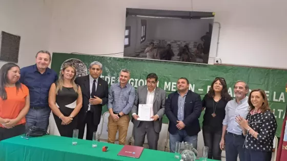 El Gobierno provincial oficializó la donación del inmueble a la sede Metán de la UNSa