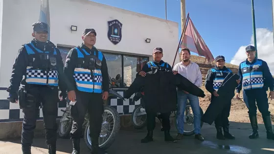 Policías de Seguridad Vial de la Puna recibieron equipos térmicos