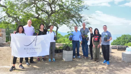 Teleférico San Bernardo continúa con el plan de forestación y reforestación en los cerros San Bernardo y AlaDelta