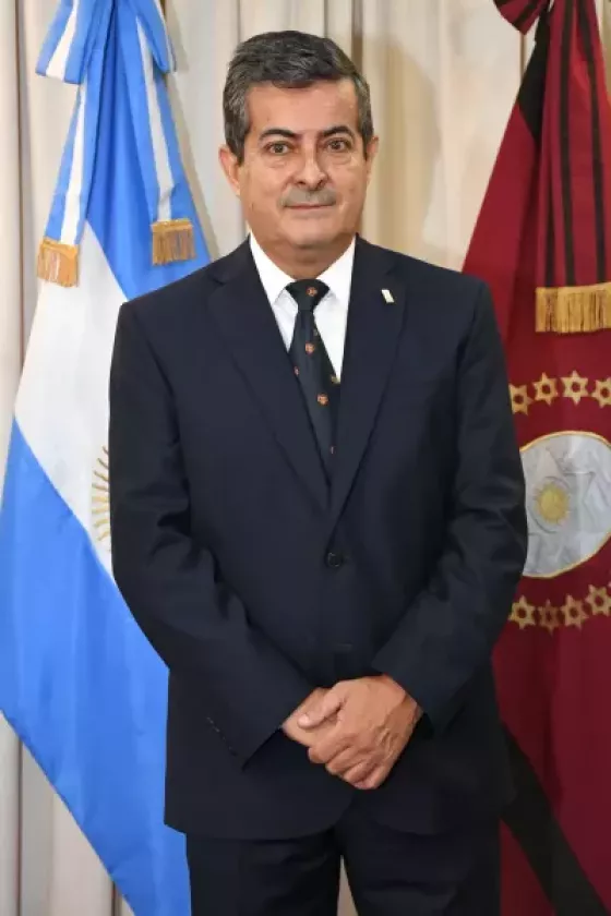  Hugo de la Fuente Secretario de Salta